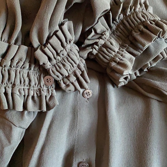 Escada 💯 Silk Dark Olive Beautiful Blouse - Picture 11 of 11